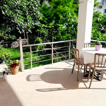 Apartman George 1 Gjirokastra