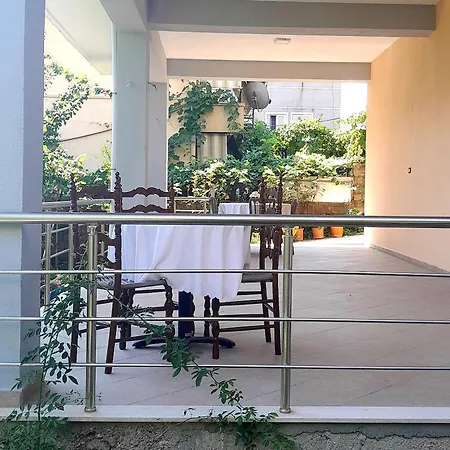 Apartament George 1 Gjirokastra