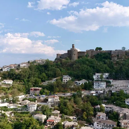 Georgina Ap Gjirokaster 1 Lägenhet *